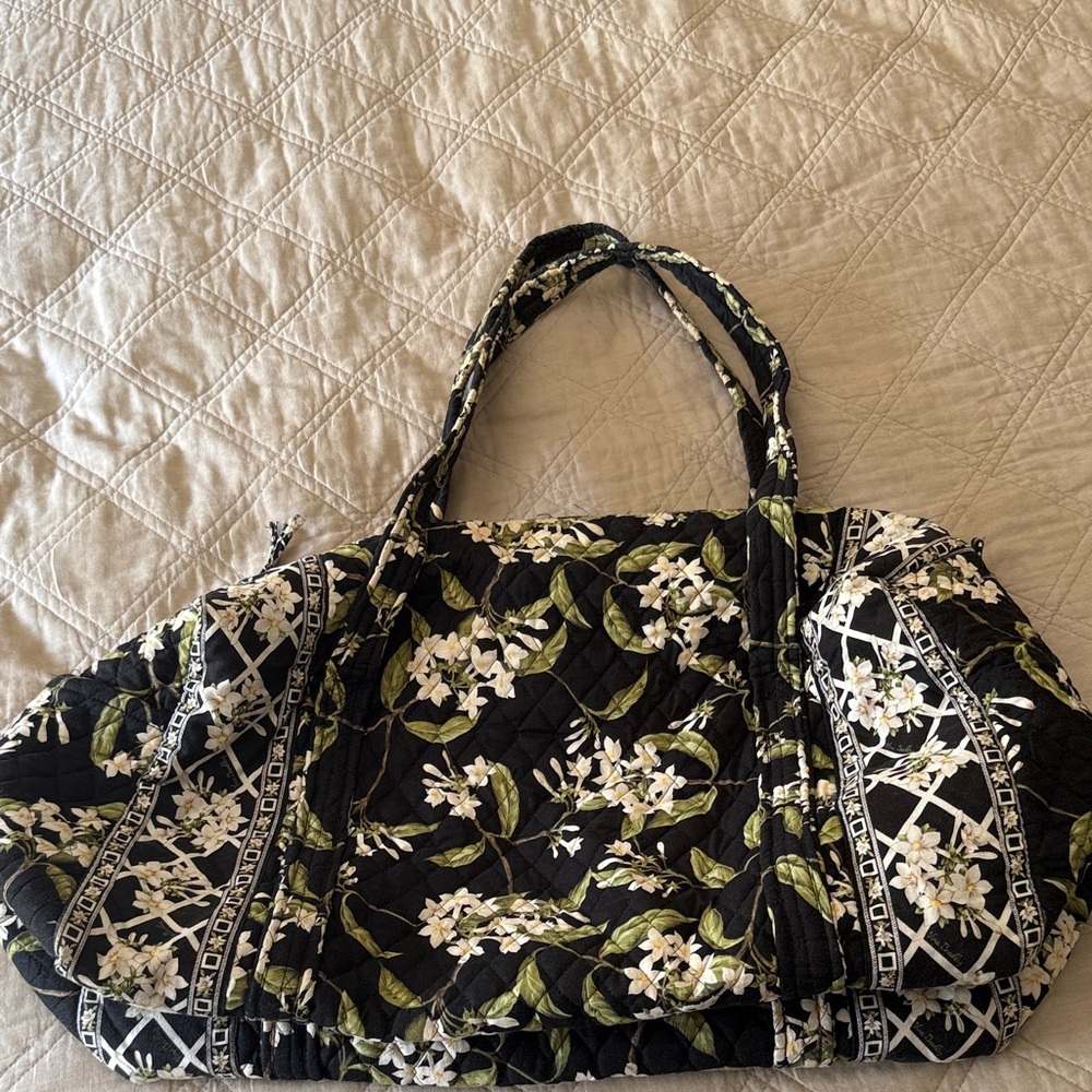 Vera Bradley floral Black and Green Women's weekend bag